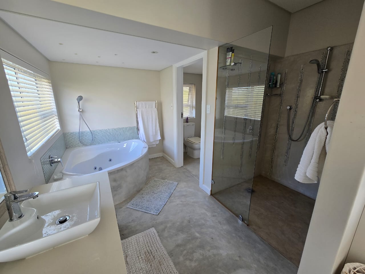 Photo of 6 Bedroom House to rent in Plettenberg Bay Central