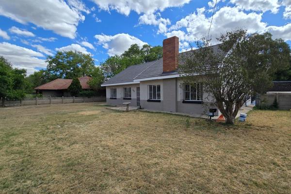 Step into this beautiful 3-bedroom house and be impressed by the spacious layout and modern finishes. Move in and start living today!   ...