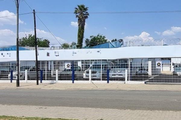 Seize this exceptional opportunity to own a prime car stand in Randfontein, ideal for automotive businesses. This commercial property ...