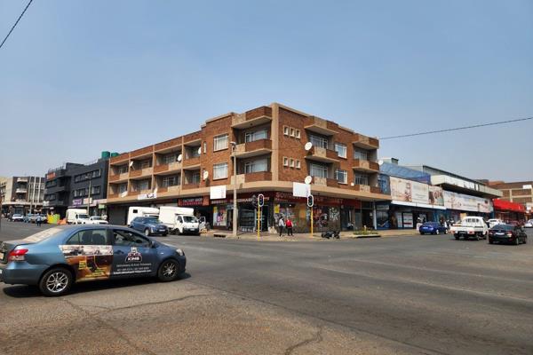 6 shops with rent (+w&amp;l) r8 000 - r12 000 / unit
12 units (2xbach / 2x1bed / 8x2bed) with rent (+w&amp;l) of between r2 500 - r4 ...