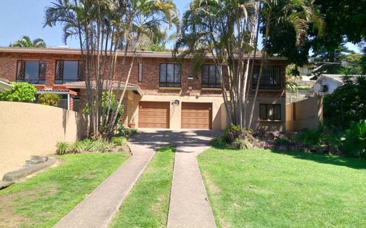 7 Bedroom House for sale in Hibberdene