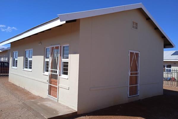 3 Bedroom house with built-in closets.
1 Bathroom with bath, hand shower, toilet and basin.
Kitchen with electric freestanding ...