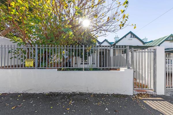 This classic 4-bedroom house with beautiful wooden floors has been tastefully renovated. Located in a good area and access to all major ...