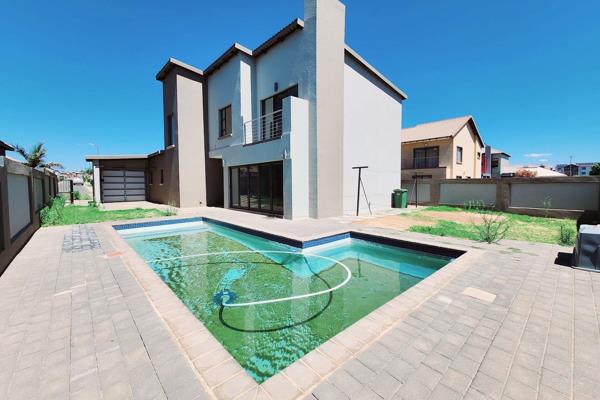 **Discover Your Dream Home in Derdepoort, Gauteng!**
Welcome to this exceptional 4-bedroom, 3-bathroom townhouse, newly listed and ...