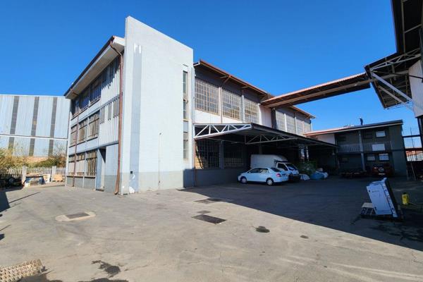 This well-maintained 1,130sqm industrial warehouse in Eastleigh is now available for ...