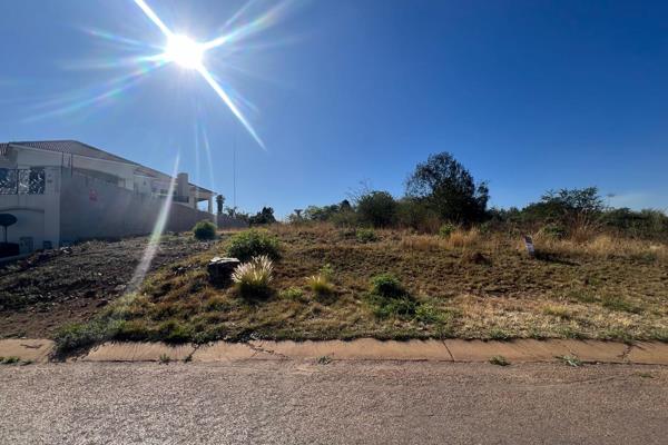 Prime land in Waterkloof Heights for sale! This  superb property is zoned for 4 units.

The property offers exceptional views over ...