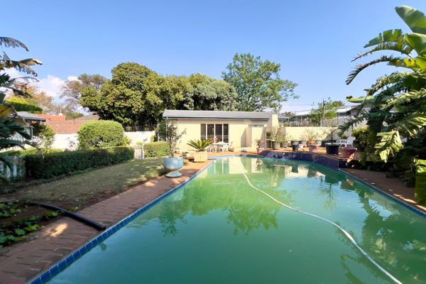 Prime Location! Spacious 3-Bedroom Home with Pool and Flatlet in Waterkloof Glen

This ideally located 3-bedroom home in Waterkloof ...