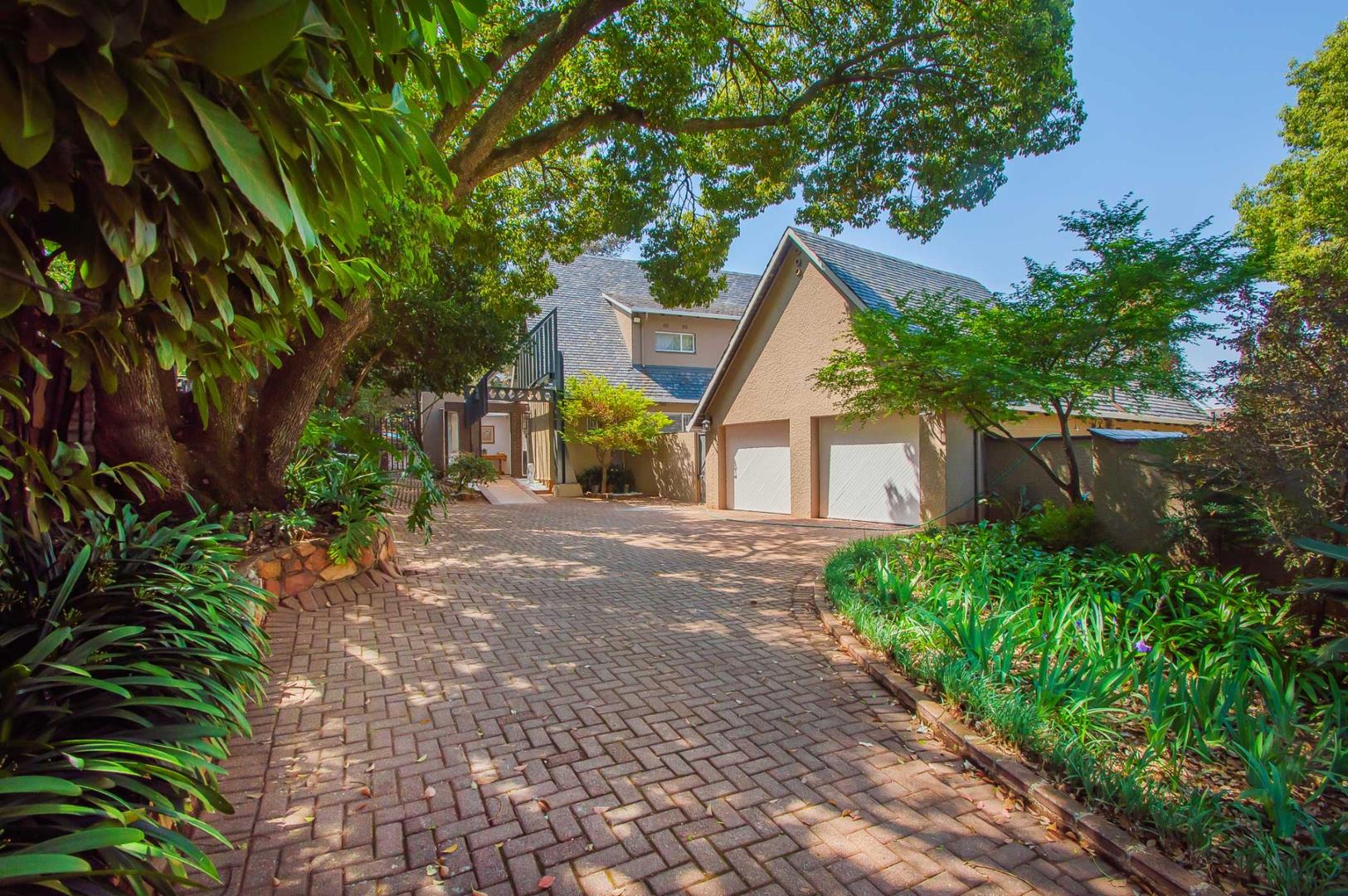 3 Bedroom House for sale in Northcliff - 15 Carmel Avenue - P24-115148961