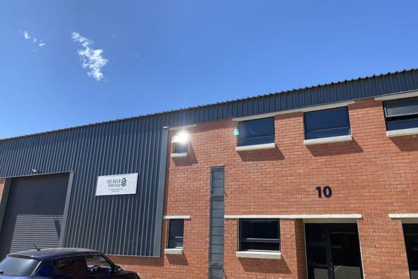 225 sqm Industrial Unit with Mezzanine – Halfway House, Midrand

This 225 sqm industrial unit in Halfway House, Midrand, is ideal for ...