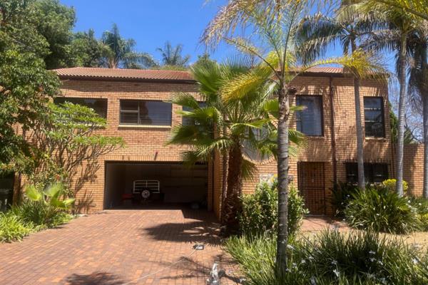 This multiple level home is situated within a 24 hour guarded estate in Waterkloof.

It offers:
 - 3 Bedrooms (main en suite)
 - 2 ...