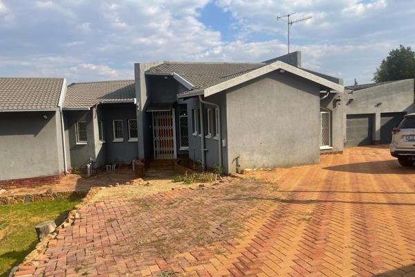 Neat and spacious home consist of 4 large bedrooms, 2 bathrooms, 2 lounges, dining, office, /study ,fitted kitchen, double garages…big ...