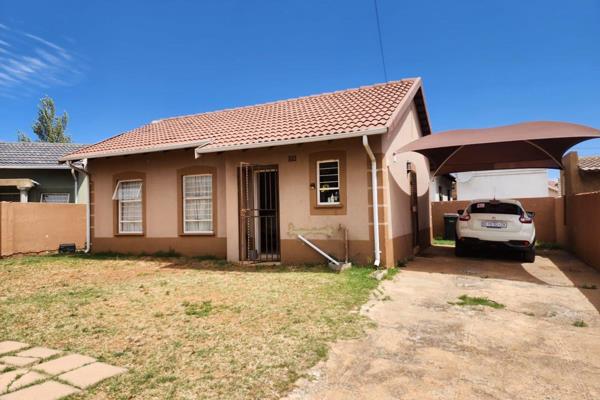 This neat property offer you 3 bedrooms with tiled flooring and built-in cupboards. 1 Bathroom with bath and basin, separate toilet. ...