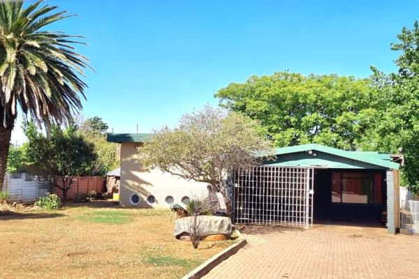 This property is in the heart of Lichtenburg, is a place where affordability, space and convenience converge! Take the first step ...