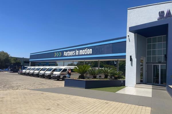 Located on 15th Road in the bustling Randjespark area of Midrand, this versatile 1,200 ...