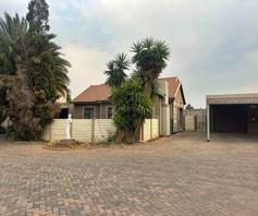 Townhouse for sale in Vanderbijlpark SE 10