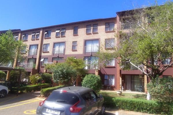 Spacious one bedroom apartment on second floor for sale in sought after Twee Riviere Retirement Village.

Built in cupboard in ...