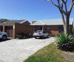 Townhouse for sale in Langeberg Heights