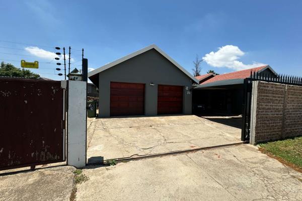 This house offers you 3 bedrooms with built in cupboards, 2 bathrooms. Lounge, dining ...