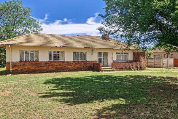 Affordable 3-Bedroom Home with Ample Space and Potential in Saaiplaas – R480,000
Charming Family Home with All the ...