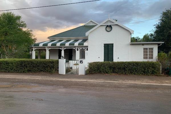 Indulge in the tranquil beauty of the Karoo in this breathtaking 4 bedroom home.
Perfect for those seeking an unhurried Lifestyle.
4 ...