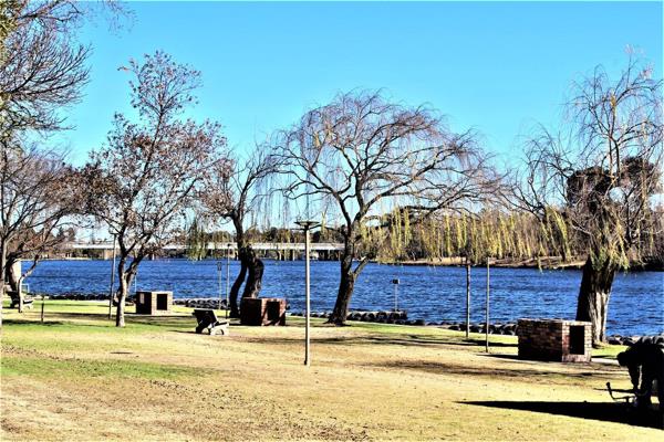 A private estate on the Vaal river, with boat houses, tennis courts, braai area, play ground &amp; gardens. Garages.

This ground ...