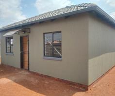 House for sale in Chiawelo