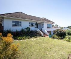 House for sale in Nahoon Beach