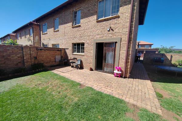 This property has the following to offer :

There is a double garage with a door leading you into your yard, and a 2 open parking ...