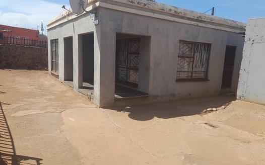 2 Bedroom House for sale in Soshanguve South Ext 1