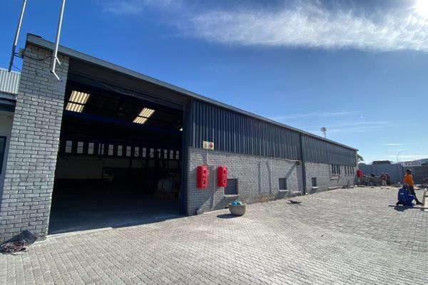 Kiffprop Real Estate is proud to present this well-equipped industrial property, ideal ...