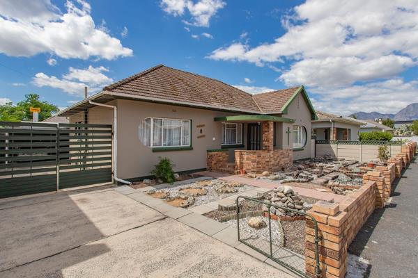 Harcourts are thrilled to present this solid, old charming property that is saying goodbye to the old and welcoming new life soon. ...