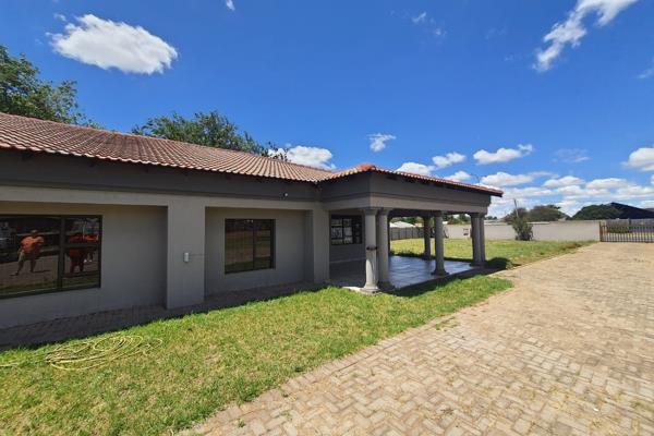 R2 290 000?????

This Plot Is Situated In A Very Busy Road In Unitaspark, ideal for offices spaces/logistics and so much ...