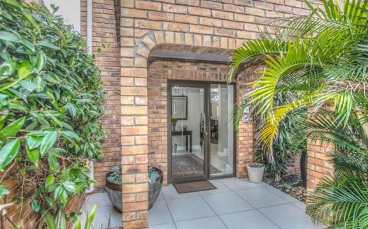 4 Bedroom Townhouse for sale in Walmer