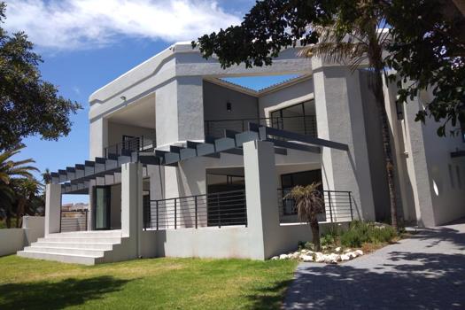 6 Bedroom House for sale in Myburgh Park