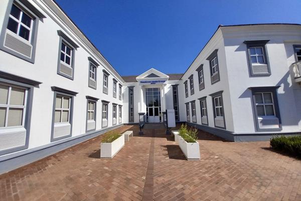 This exceptional 1940 sqm office space in Bryanston offers a unique opportunity for a ...