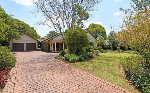 3 Bedroom House for sale in Hurlingham Manor