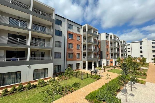 Luxurious Waterkloof Marina Retirement Estate in Waterkloof Ridge, with full house nice-to-haves. Clean-cut contemporary apartment on ...