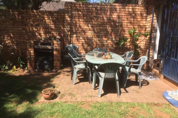 2 bedroom with 1 full bathroom and garage available in Lyttleton.
Beautiful secure complex close to N1 and N14 as well as Gautrain ...