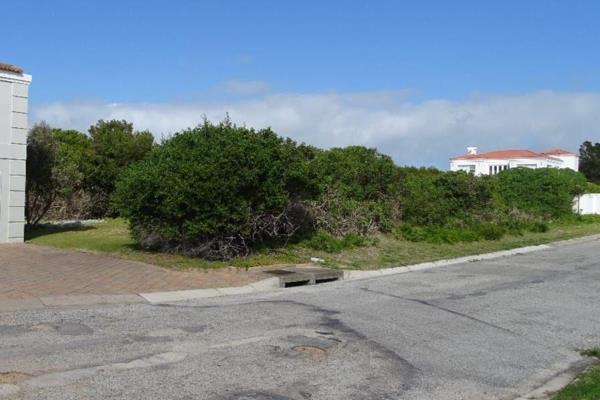 Location, Location, Location

Situated in the popular area of Santareme St Francis Bay.    This vacant Stand is situated at a Prime ...