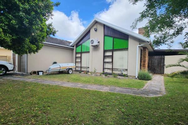 This home for sale in St Michaels near prominent schools offers:
Secure and automated ...