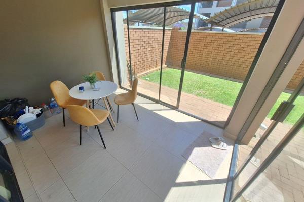 Welcome to your new home in the heart of Roodepark Eco Estate, located in the vibrant Gauteng, South Africa. This charming apartment ...