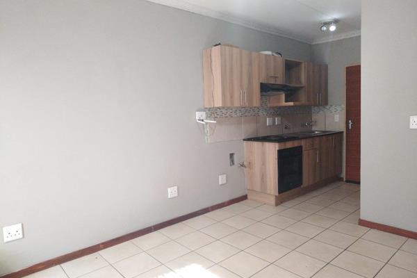 A very neat and spacious apartment up for rental.
- Ground floor.
- Solar geyser.
- Lounge
- Kitchen with electric stove.
- ...