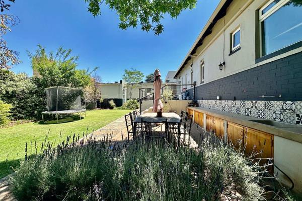 | Exclusive rental |

| Viewings by appointment only |

| Located 1 minutes walk from Melville’s iconic 7th street that is filled with ...