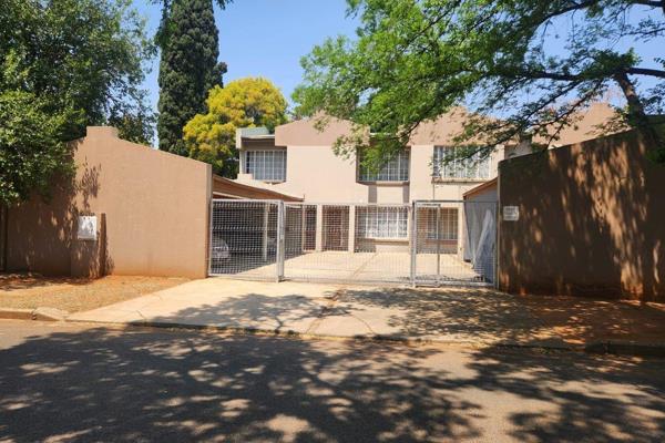 Exclusive mandate: Unlock the potential of this prime complex, strategically located in Walter Sisulu Drive in town, 1.8km from NWU. ...