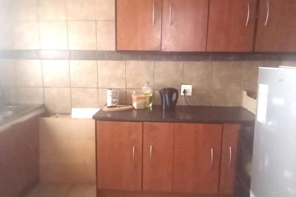 This nice corner ground floor unit situated in a secure complex in the heart of Elsburg, Germiston consists of 2 spacious bedrooms with ...