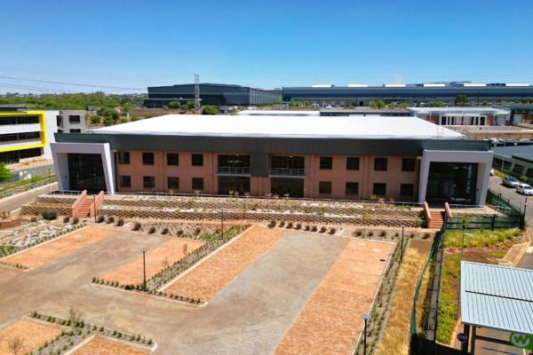 Newly developed secure warehouses in a well-established area in Highveld Centurion ...