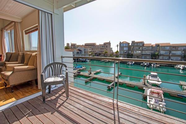 A 3 Bedroom, 3 Bathroom luxurious unit for your holiday needs.

The port will enthuse you with its amazing restaurants, shops and views ...