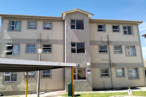 Two bedroom Top floor apartment to rent in Gordon&#39;s Bay in the Mariners Place complex in Anchorage Park suburb of Gordon&#39;s ...