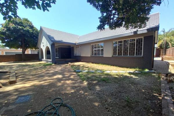 This newly renovated 6-bedroom, 5-bathroom property for sale in Montana, Pretoria, offers exceptional space, style, and flexibility ...