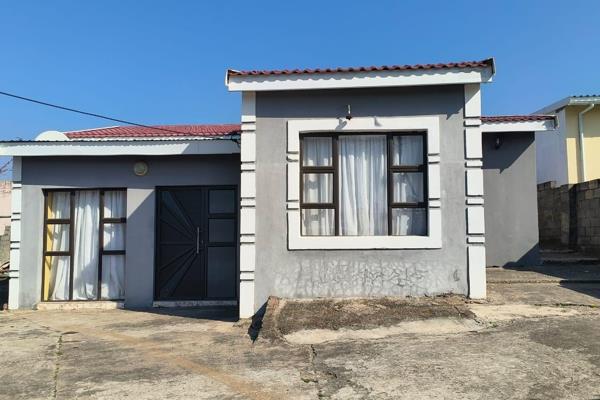 Sizwe Mlungwana Properties is presenting this spacious 4 bedroom house.

This property comprises of 4 spacious bedrooms, bathroom ...